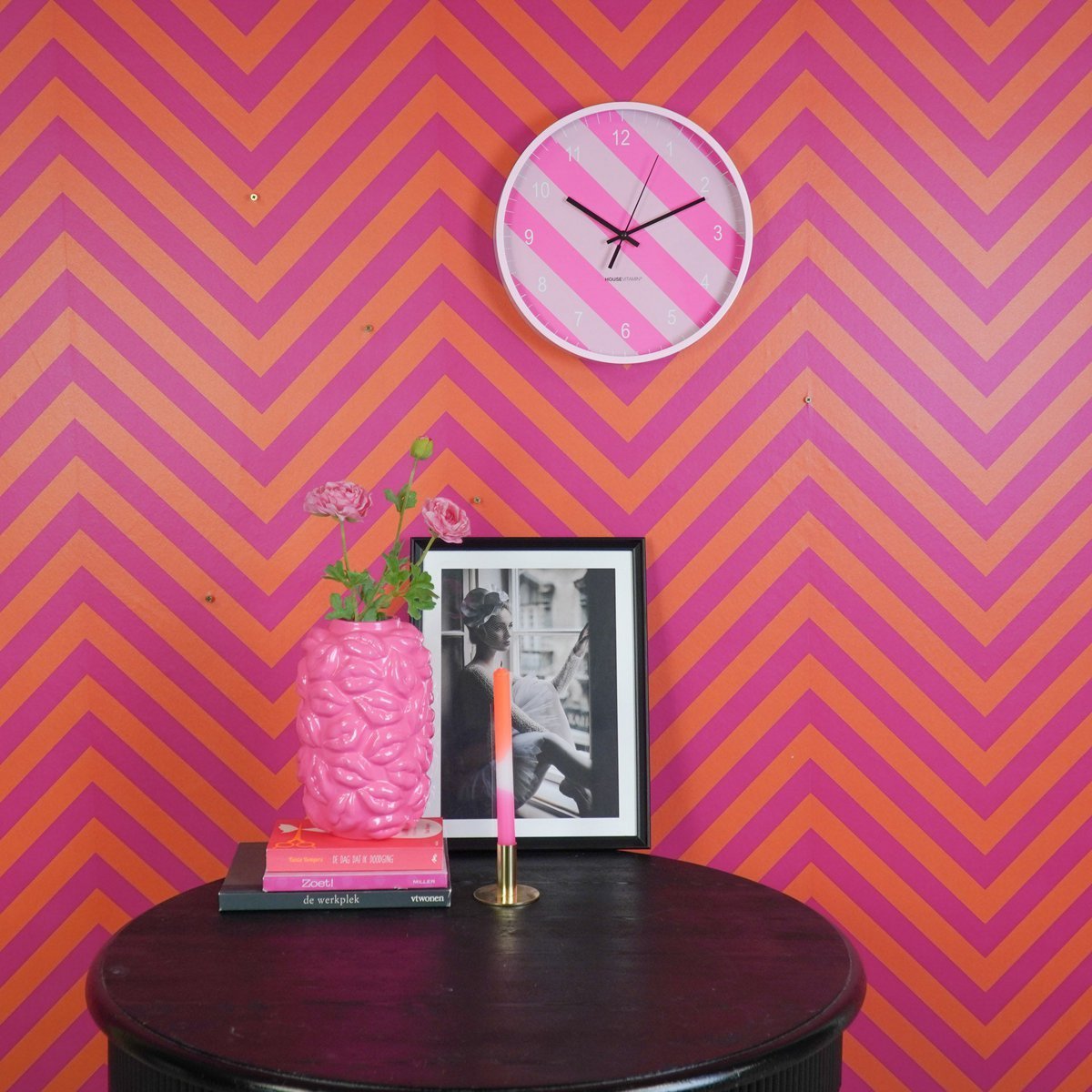 Klok - wandklok - gestreepte patroon - roze - 35x35x4cm