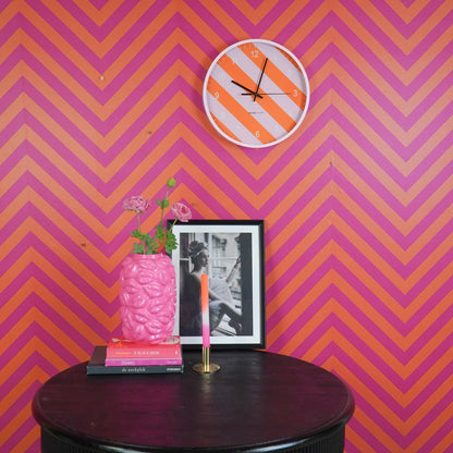 Klok - wandklok - gestreepte patroon -orange/roze -34x4x34cm