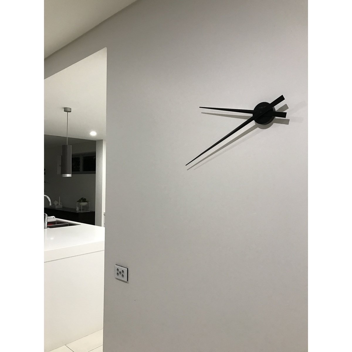 Grote Wandklok 85Cm-Aluminium-Nextime 'Hands'