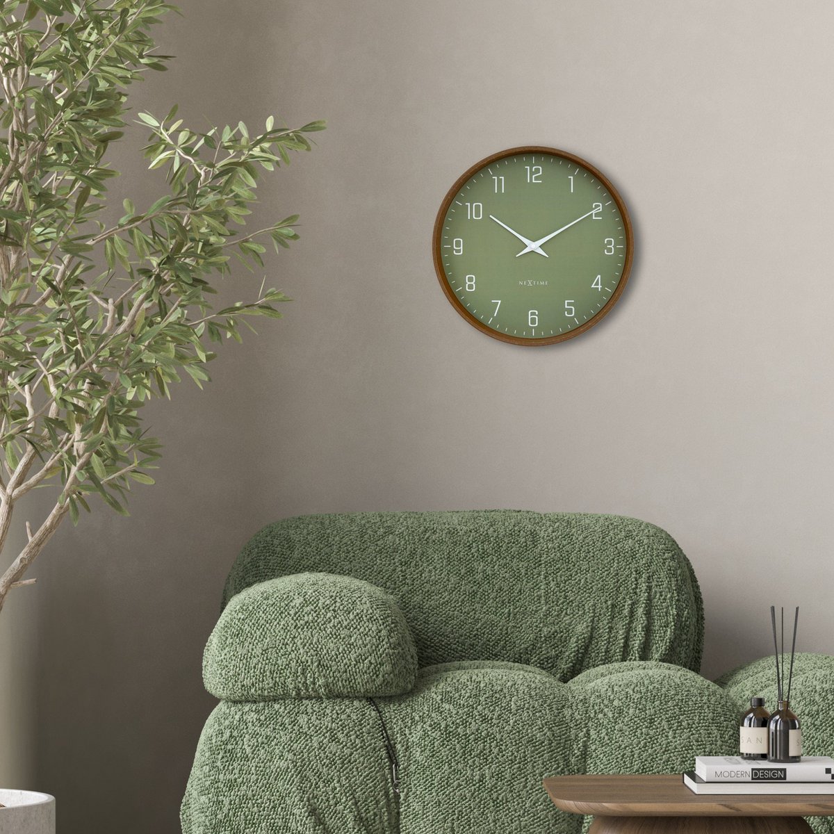 Wandklok 30Cm-Silent-Donker Houtpatroon-Plastic-Nextime 'Lyra'