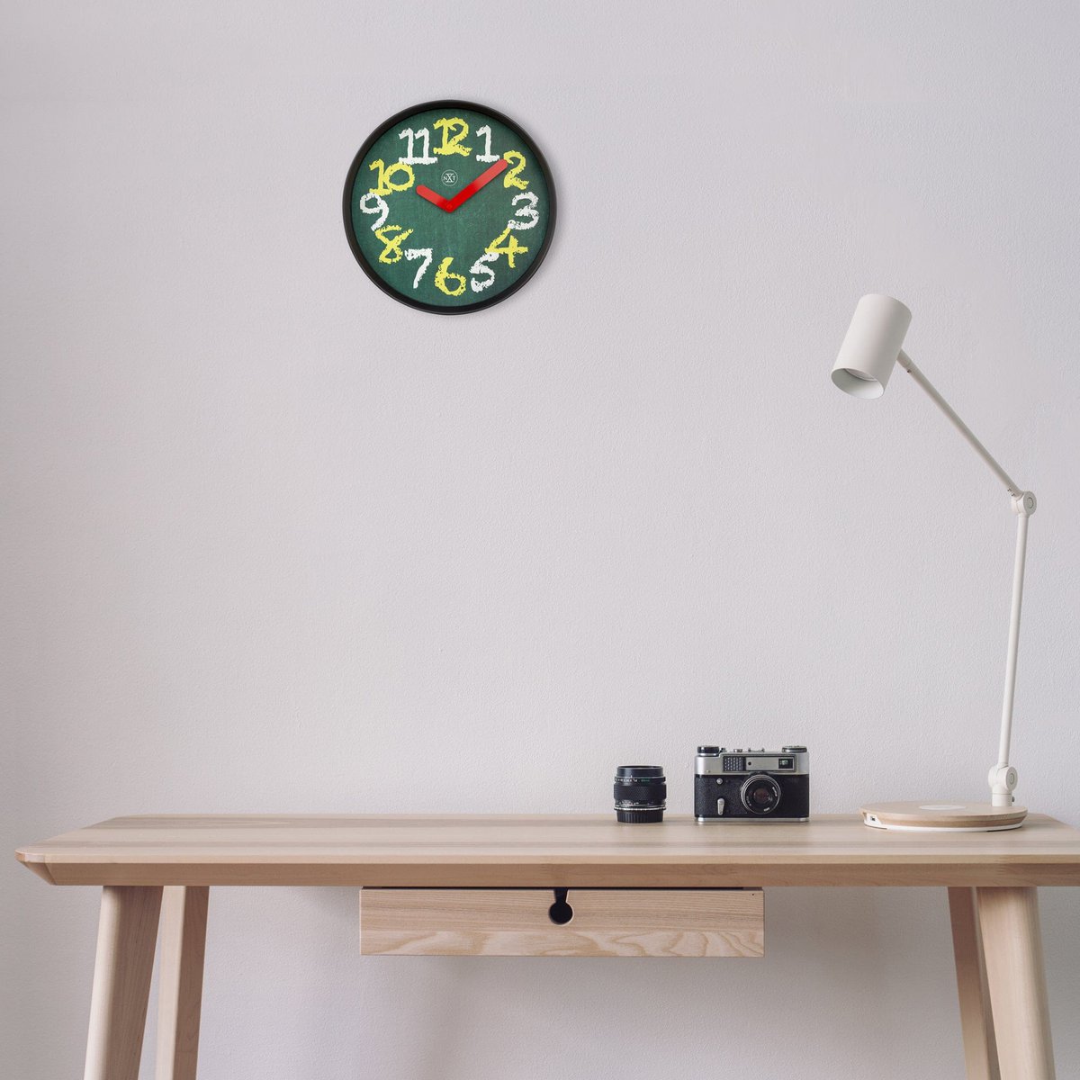 Wandklok 30Cm - Stil - Groen - Kunststof - "Krijtbord"