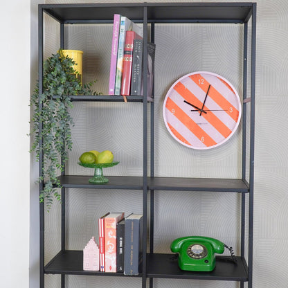Klok - wandklok - gestreepte patroon -orange/roze -34x4x34cm